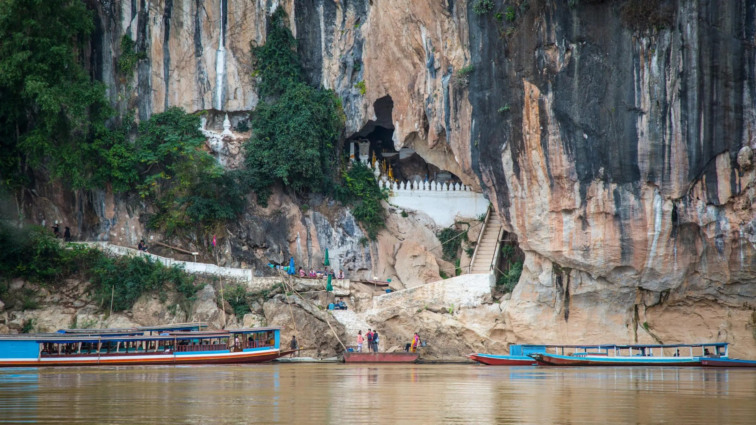 Pak Ou Caves