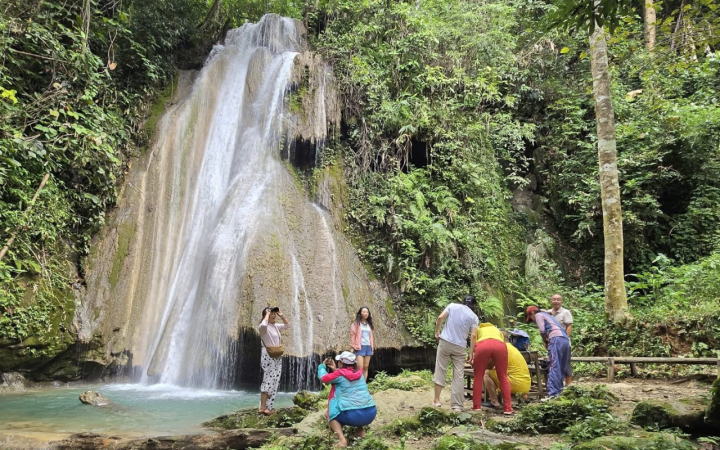 3 DAY JUNGLE TREK AND BOAT TRIP TO MUANG NGOI